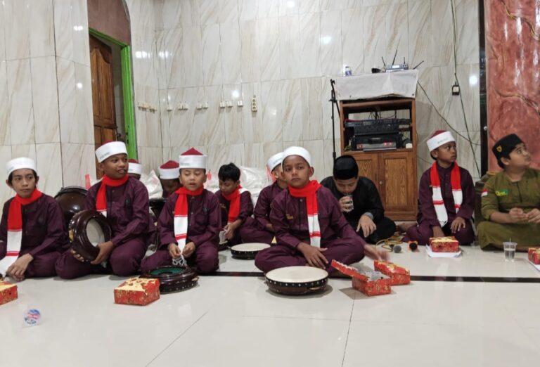 Anak-anak Penabuh Hadrah Masjid Nurul Hidayah Siap Meriahkan Kegiatan Islami di Dalam dan Luar Klofkamp